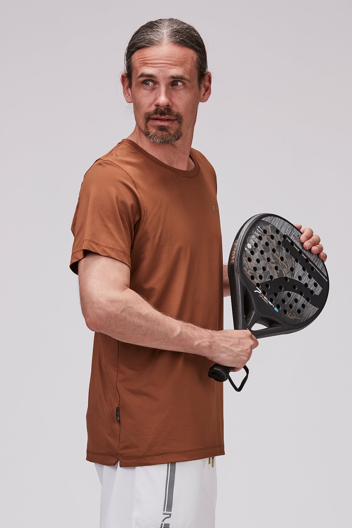 TEC padel t-shirt i brun färg från sidan